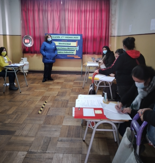 Comunidad educativa del Liceo Agustín Edwards Ross destaca el gran trabajo pedagógico realizado por el establecimiento