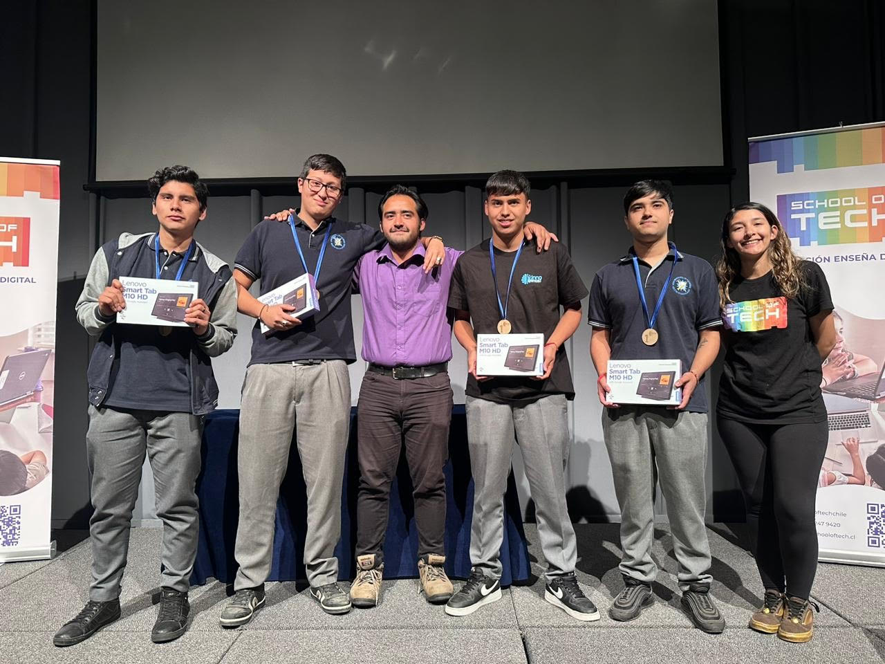 Estudiantes de tercero medio del Liceo Industrial de San Miguel Agustín Edwards Ross obtienen el primer lugar en Programa Innovamos